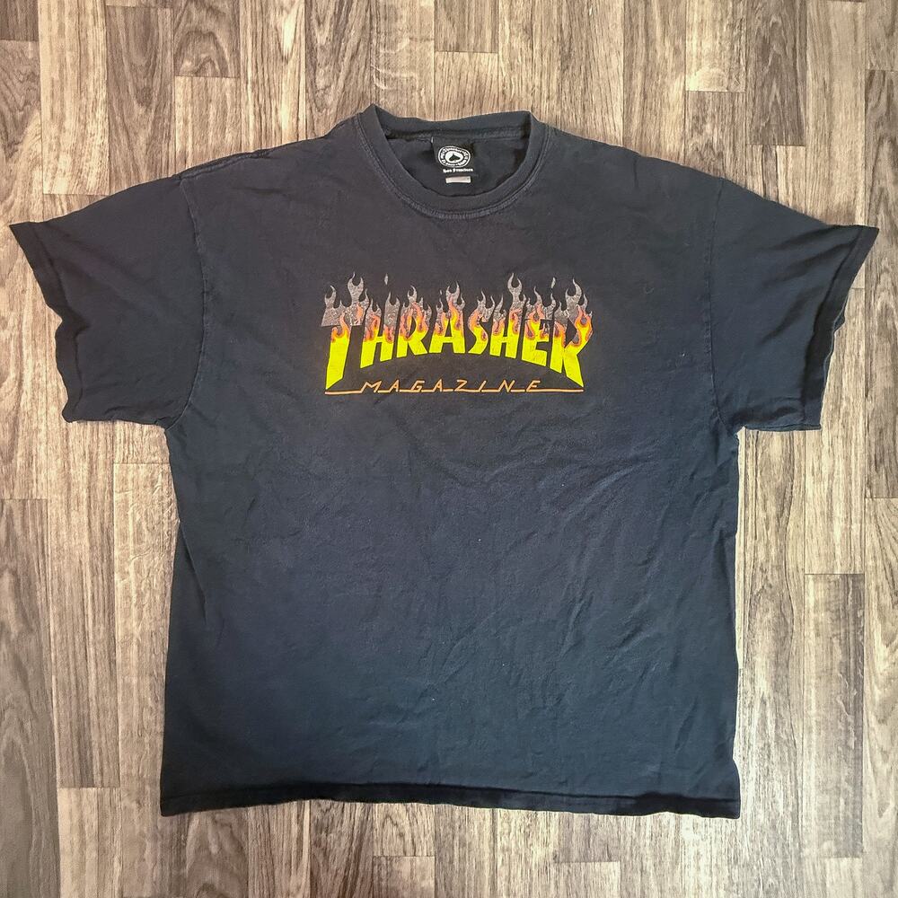 Thrasher Flame Logo T-Shirt Black San Francisco (Authentic Skate Tee)